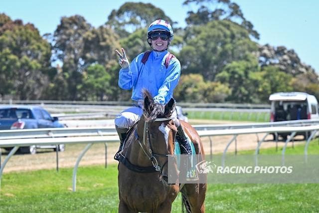 Chantra Brings Up Freedman Double at Colac